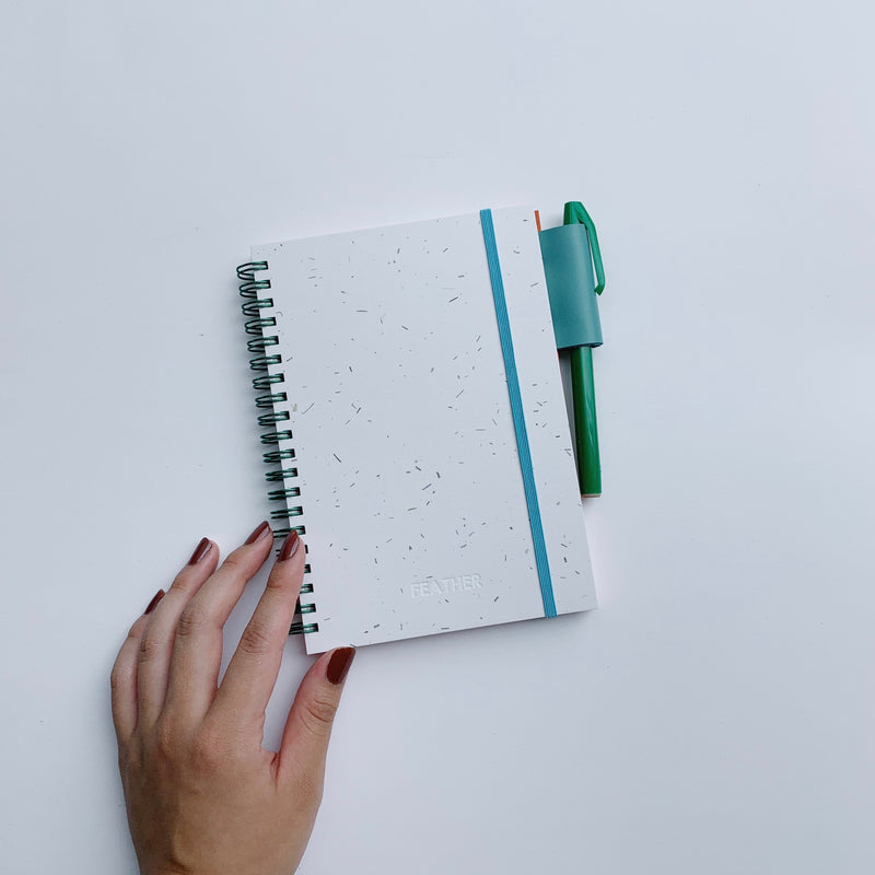 ペンホルダープレゼント企画終了致しました。