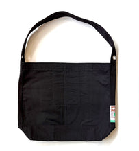 画像をギャラリービューアに読み込む, reworked shoulder tote [black] ⑤
